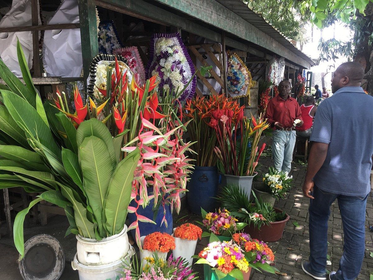 Marché des Fleurs de Bonapriso